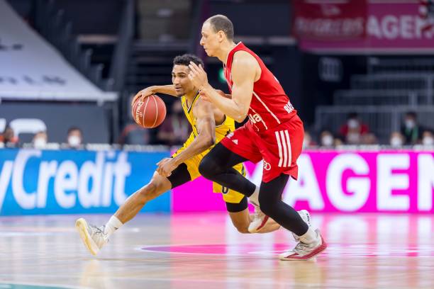 并用自己的 并用自己的